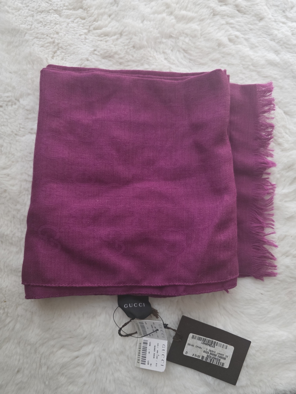 GUCCI Purple Jacquard Scarf with Logo Tag